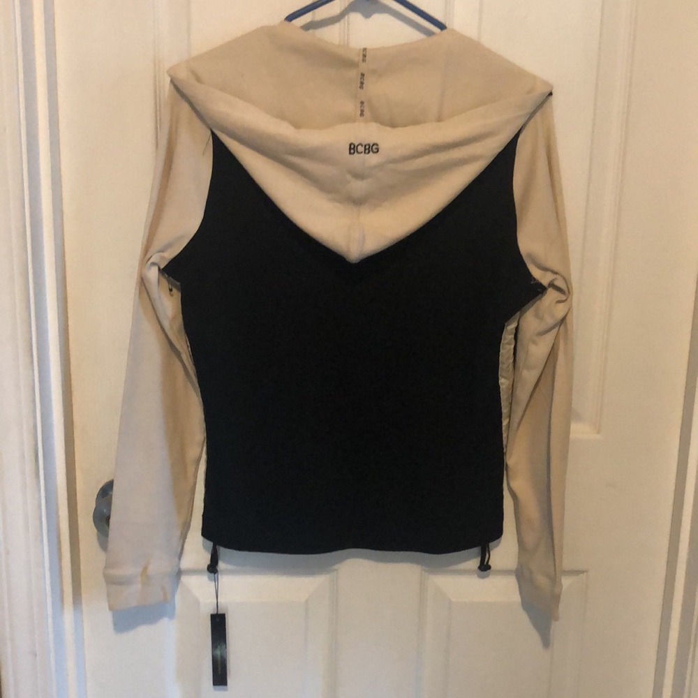 BCBG light weight jacket - Picture 2 of 7
